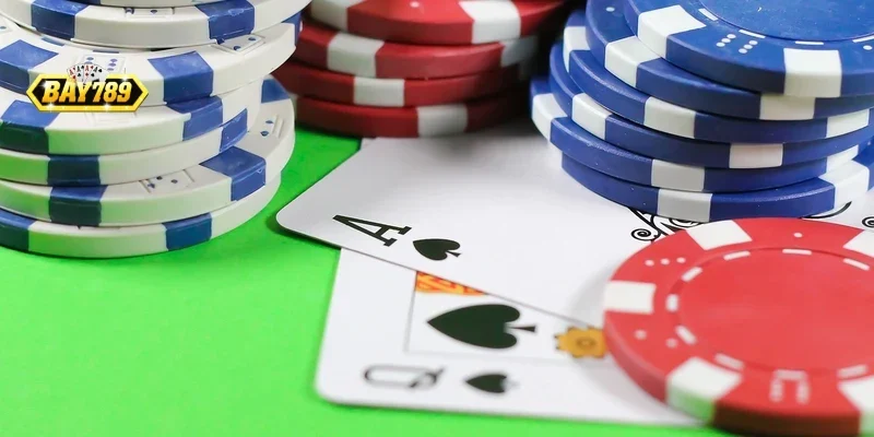 Giao diện bàn cược poker trực tuyến tại cổng game Bay789